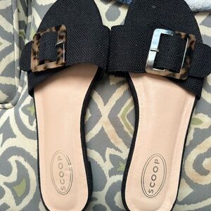 Scoop Black Sandals with Tortoise Buckle